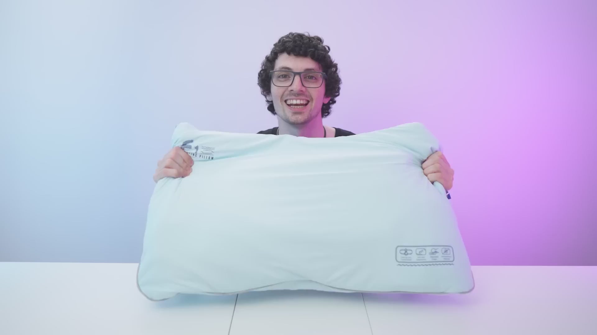 Load video: Nitetronic F1 cooling pillow soft and smooth fabric demonstration video